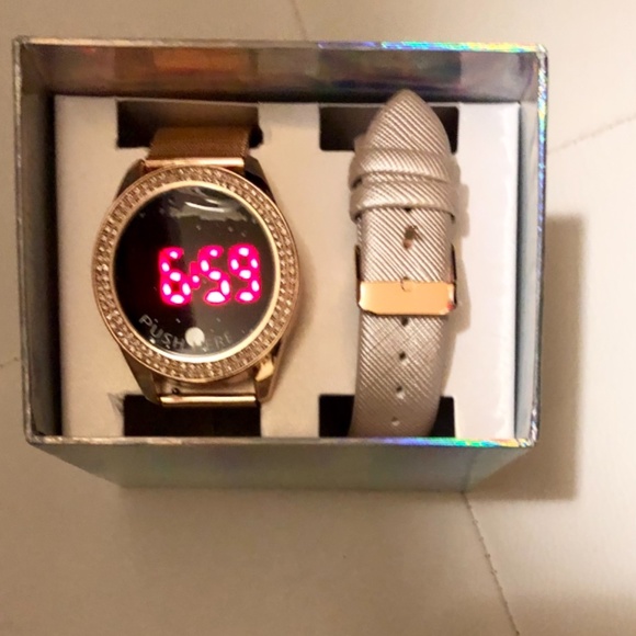 Watch - Picture 9 of 9